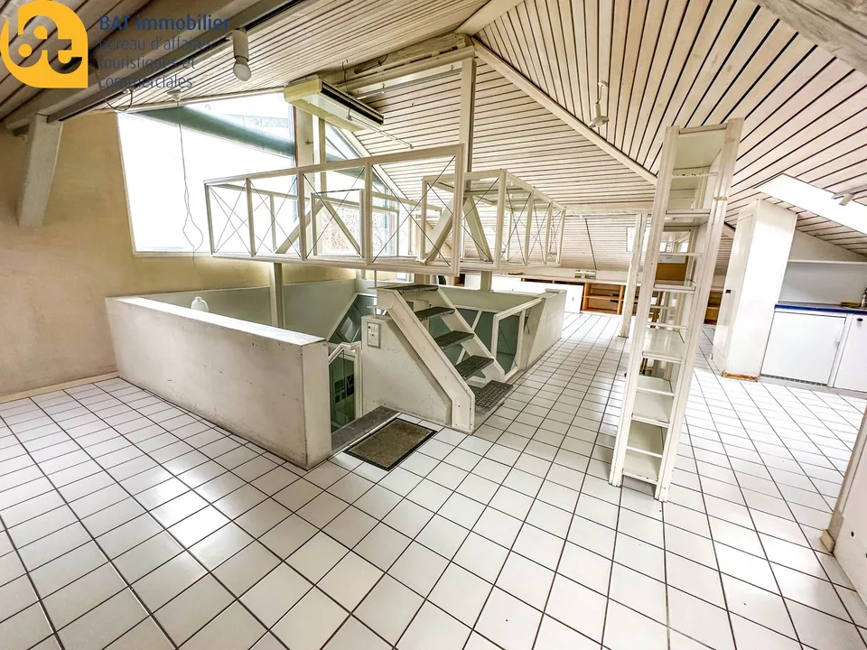 Sierre - ufficio loft mansardato con ampia terrazza - Gobet