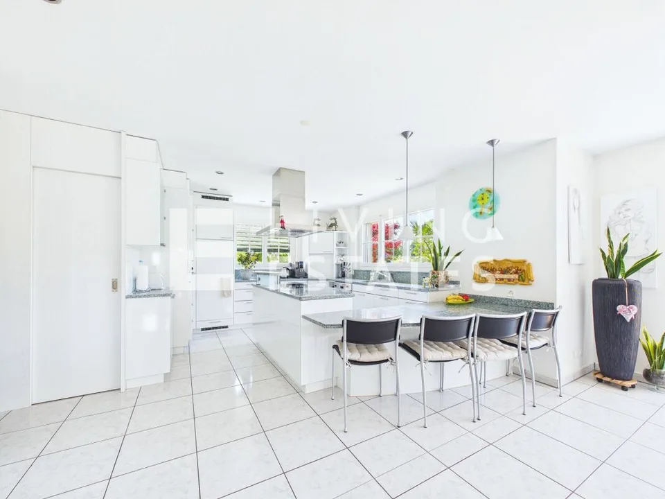A HOME OF THE EXTRA CLASS