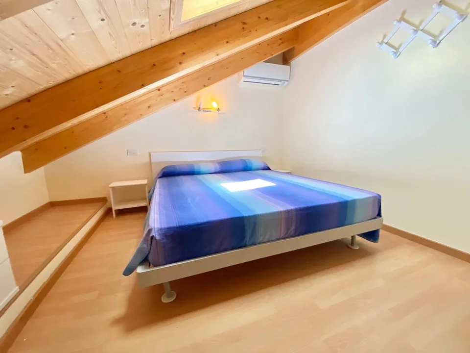 Neuwertige Maisonette-Wohnung in ruhiger und sonniger Lage mit schönem Meerblick, Pool und Wellness – Foto 6 von 13