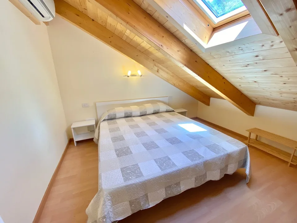 Neuwertige Maisonette-Wohnung in ruhiger und sonniger Lage mit schönem Meerblick, Pool und Wellness – Foto 8 von 13