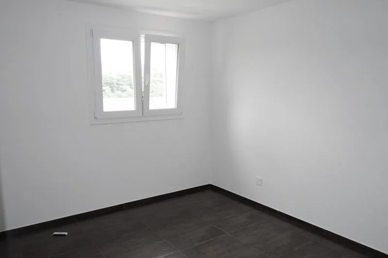 Zu verkaufen 2 Immobilien mit Rendite, bestehend aus 4 Wohnungen pro Immobilie, alle vermietet – Foto 13 von 20