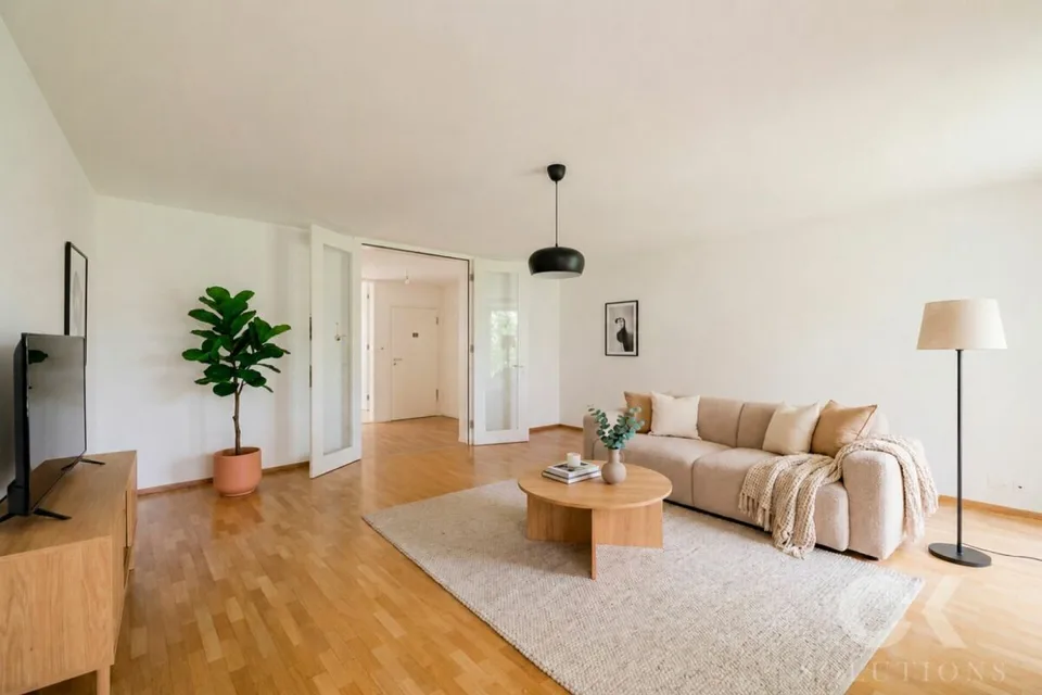 Grosszügige 5-Zimmer-Gartenwohnung in Oberwil - Wohnen mit Stil, Raum und Natur