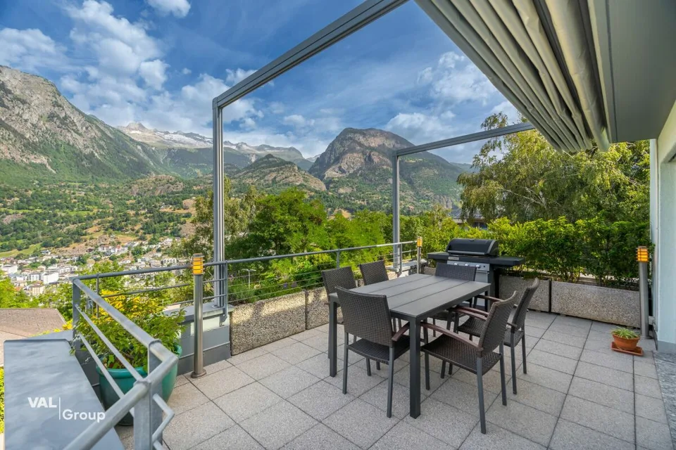 Exklusives Wohnen mit grosser Terrasse, Aussicht und Ruhe