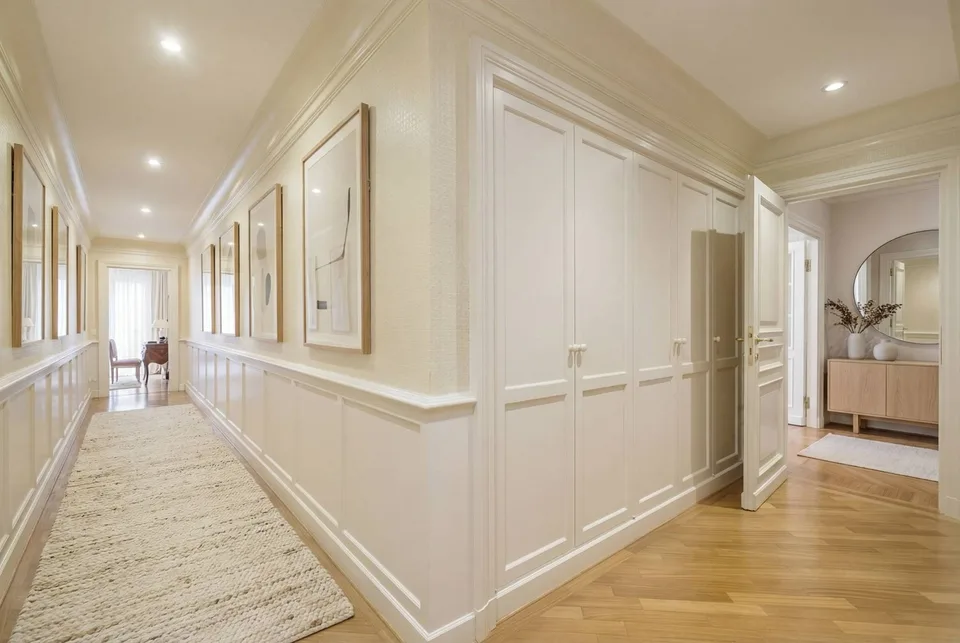 Prächtige 7-Zimmer-Wohnung mit Terrasse in einer exklusiven Residenz