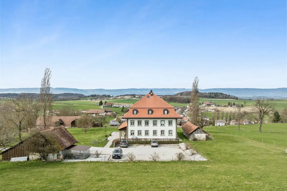 Herrliches Herrenhaus mit 2 Apartments und Gästezimmern