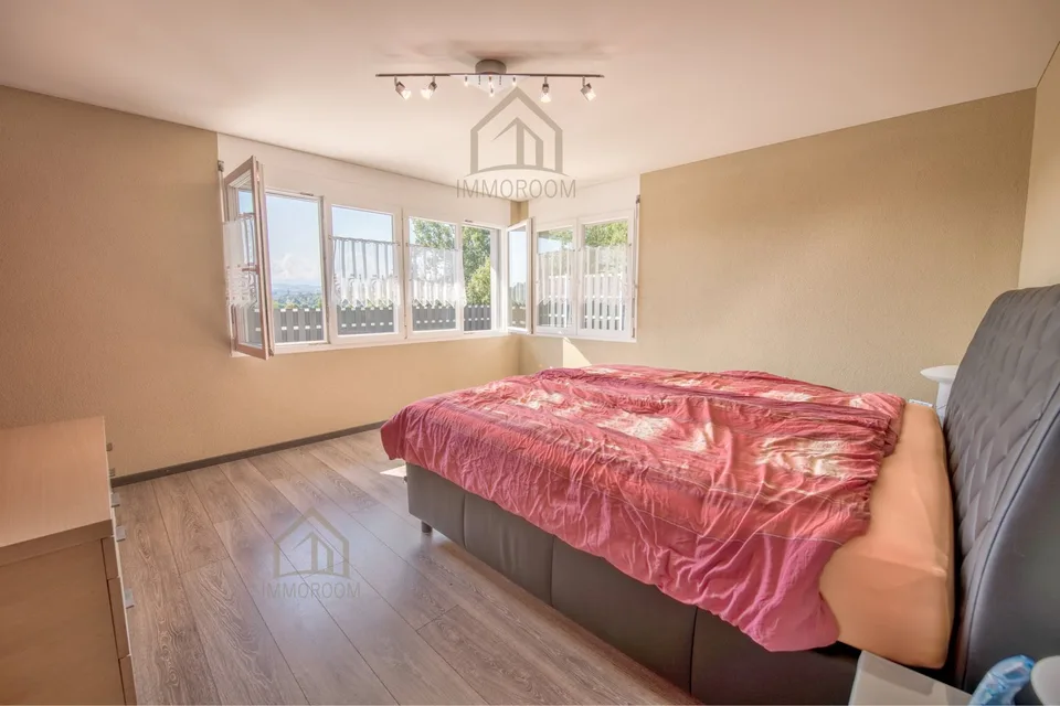 Ein Zuhause mit viel Freiraum, Privatsphäre und traumhafter Aussicht – Foto 9 von 23