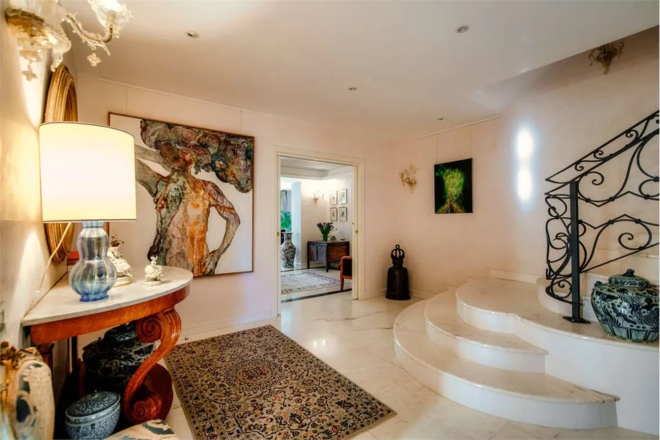 VILLA UNIFAMILIARE CON PISCINA