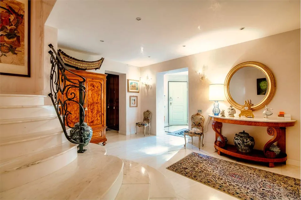 VILLA UNIFAMILIARE CON PISCINA