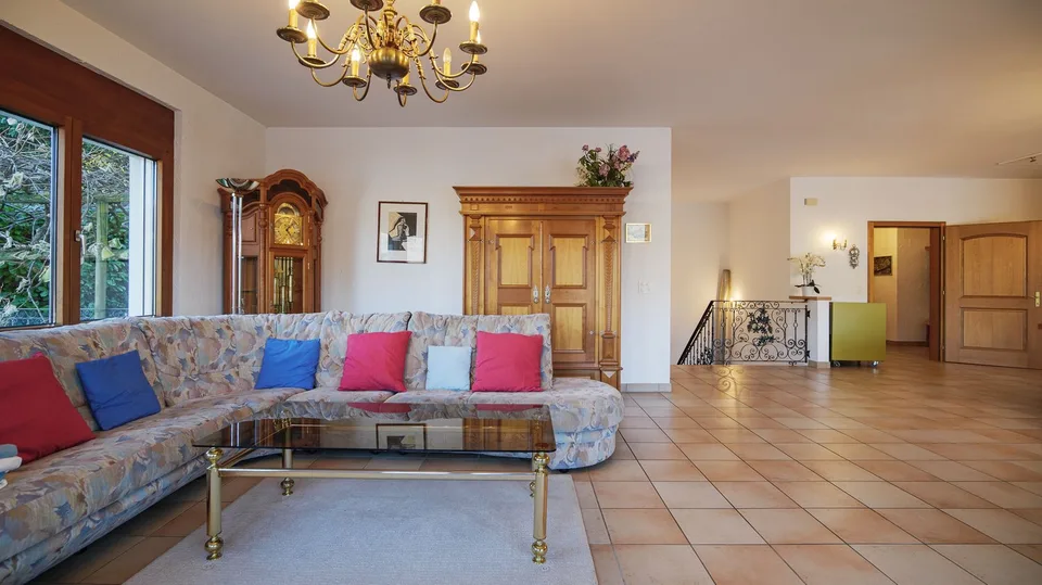 Schönes Ferienhaus mit 5.5 Zimmern in Collina d'Oro – Foto 6 von 10