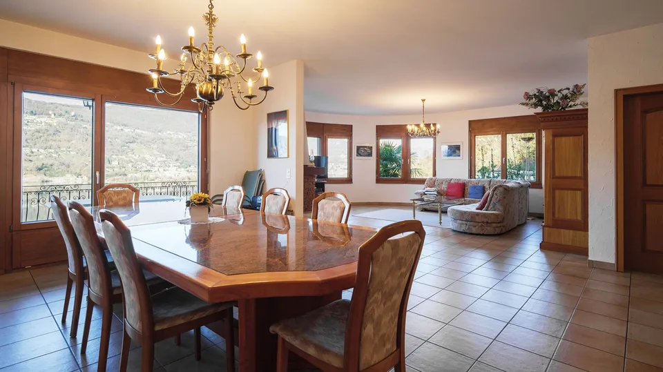 Schönes Ferienhaus mit 5.5 Zimmern in Collina d'Oro – Foto 7 von 10