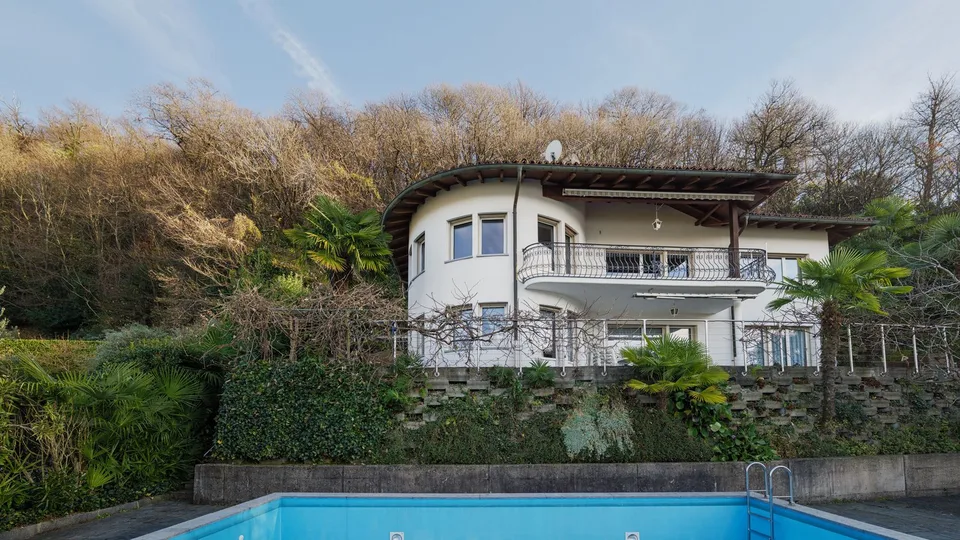 Splendida casa di vacanza con 5.5 locali a Collina d'Oro