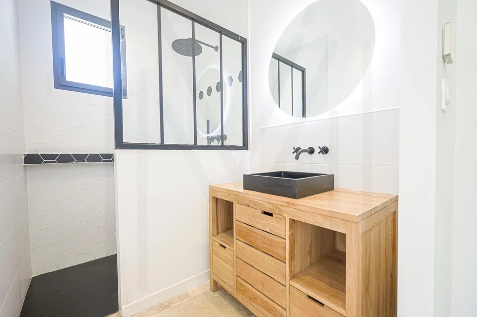 Schönes Anwesen in Saint-Pantaléon - Ein perfekter Ausgleich zwischen Natur, Design und Authentizität – Foto 8 von 11