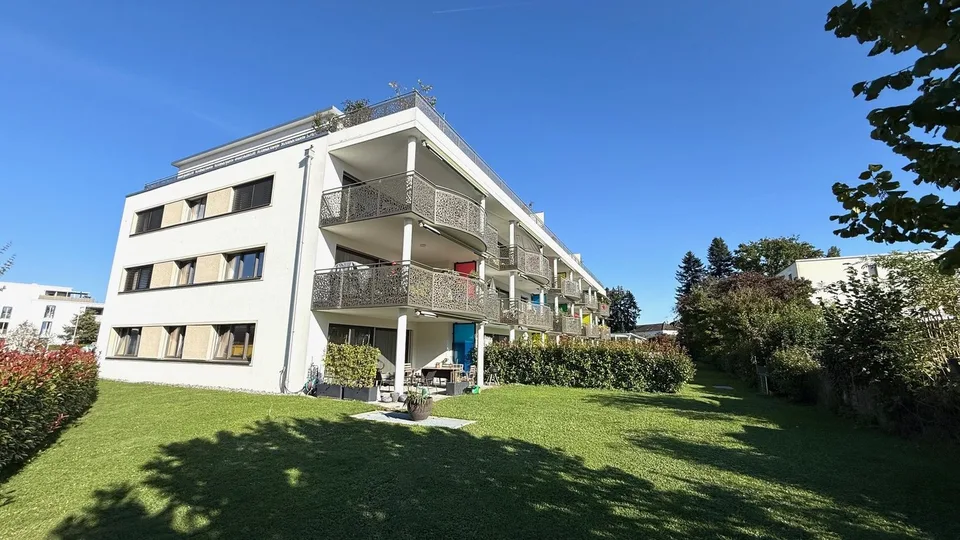 Moderne 4.5-Zimmer-Gartenwohnung (118 m²) mit 305 m² Privatgarten