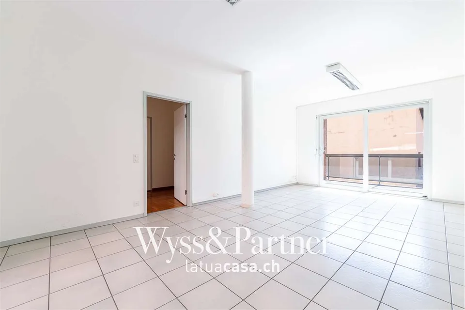Helllichtes 3.5-Zimmer-Wohnung im Zentrum von Chiasso