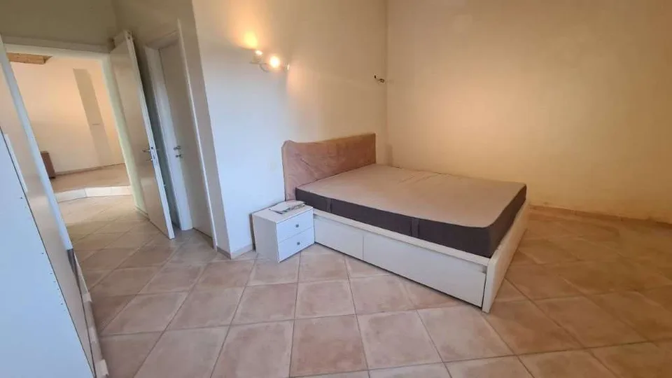 COLDRERIO: SCHÖNES APPARTAMENT 3.5 ZIMMER IN DEN WEINBERGEN – Foto 7 von 12
