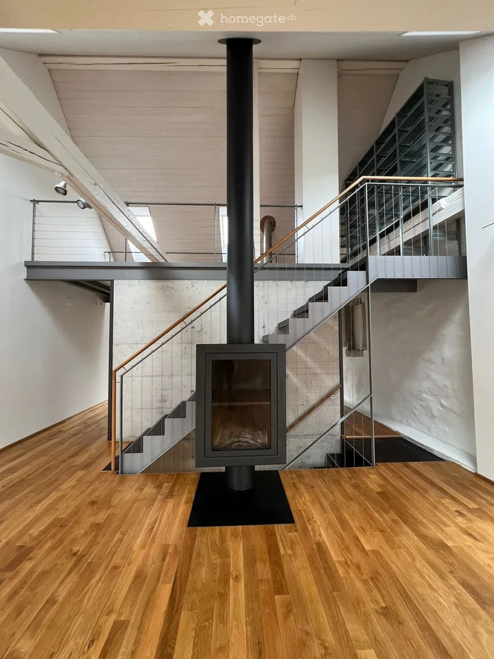 Altstadthaus mit Garage (Erstbezug nach Renovation) / Old town house with parking (just renovated)