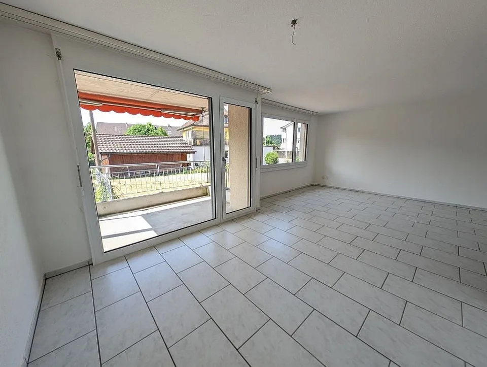 3.5-Zimmerwohnung, Parterre links