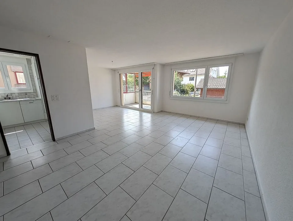 3.5-Zimmerwohnung, Parterre links