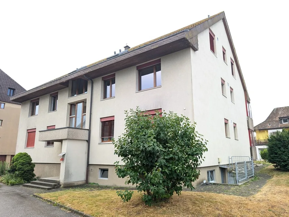 3.5-Zimmerwohnung, Parterre links