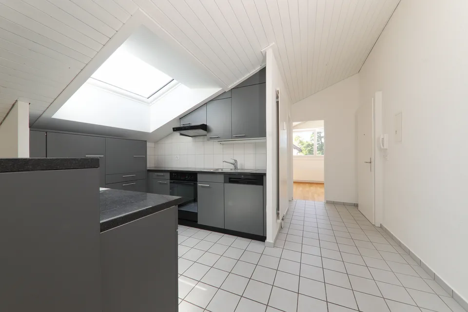 Moderne 2.0-Zimmer-Dachwohnung mit Charme
