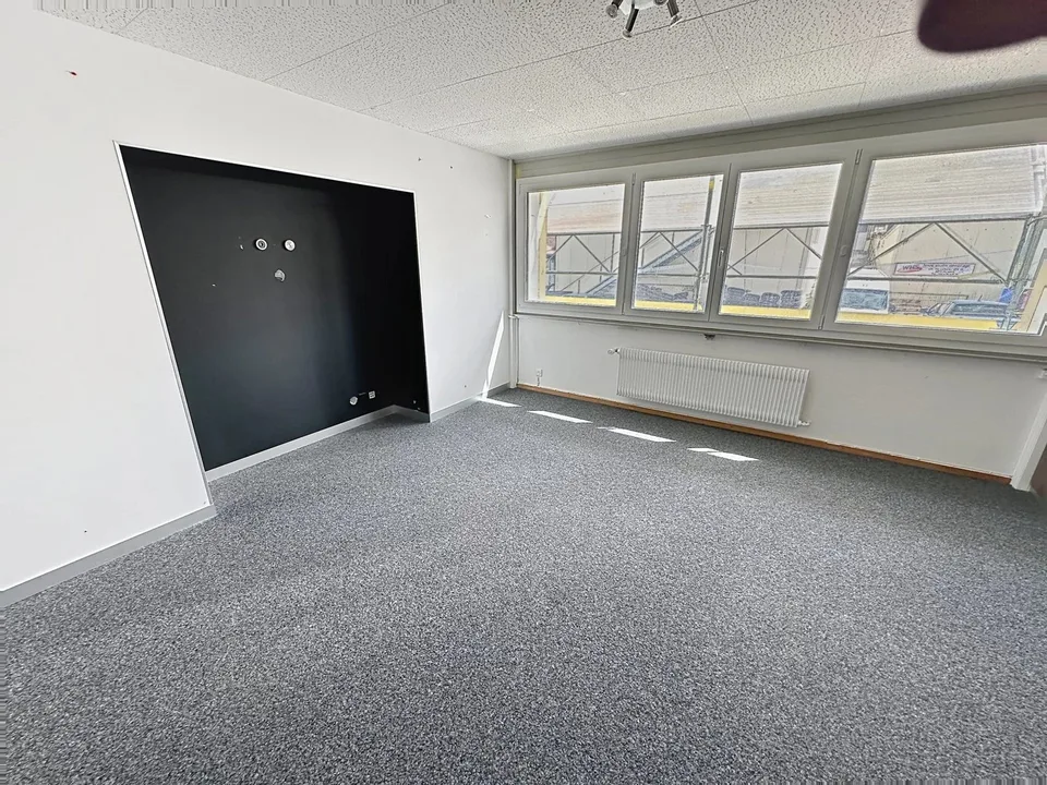Administrative surface to take over ? 230 m² in Ecublens