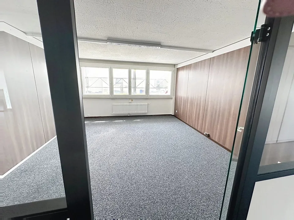 Administrative surface to take over ? 230 m² in Ecublens