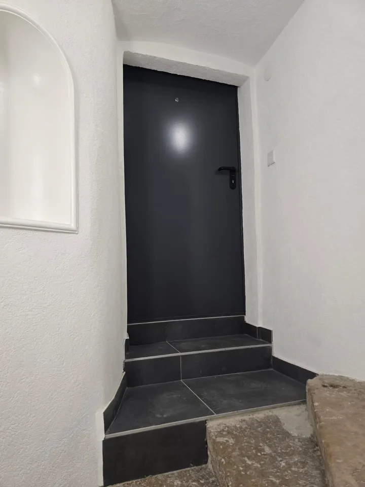 Très joli appartement 1 pièce rénové ** 1ère location ** – photo 8 sur 9