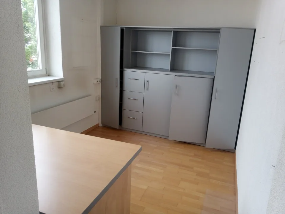 « Freistehende Gewerbeliegenschaft 1 OG »