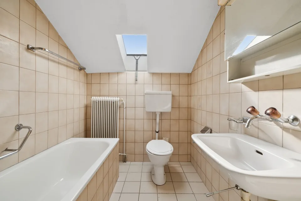 Zu vermieten: Prächtige, geräumige und helle Wohnung in einer außergewöhnlichen Umgebung – Foto 9 von 11