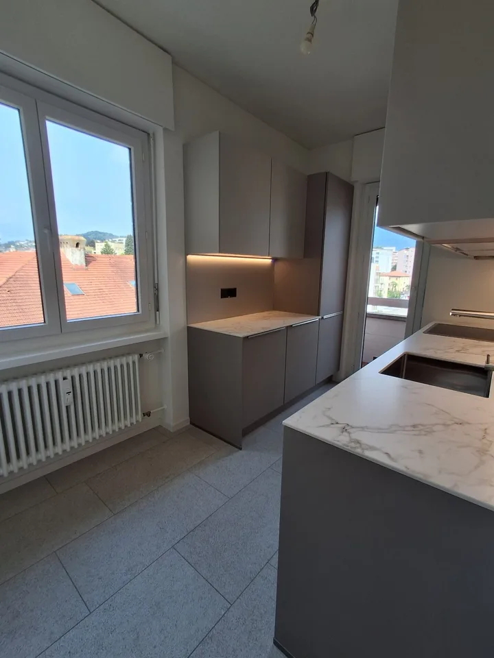 AFFITTASI 4.5 LOCALI ATTICO COMPLETAMENTE RISTRUTTURATO A LUGANO – foto 6 di 20