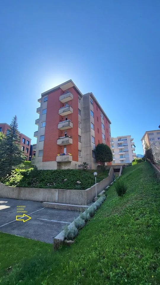 Miete 4.5 Zimmer-Penthouse komplett renoviert in Lugano