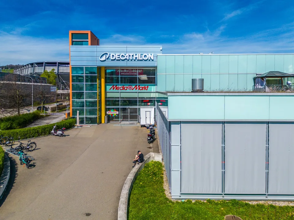 Verkaufsflächen von 60 - 700 m2 zu vermieten, auch Pop-up möglich!