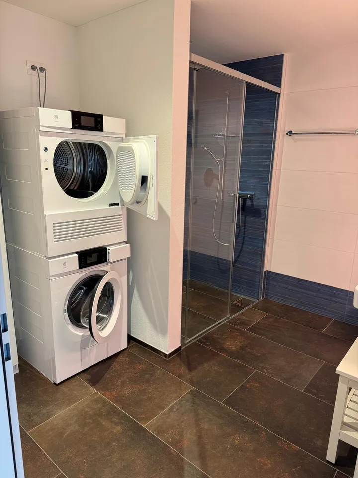 2.5-Zimmer-Wohnung mit Wintergarten im Dorfkern von Oberwil – Foto 12 von 16