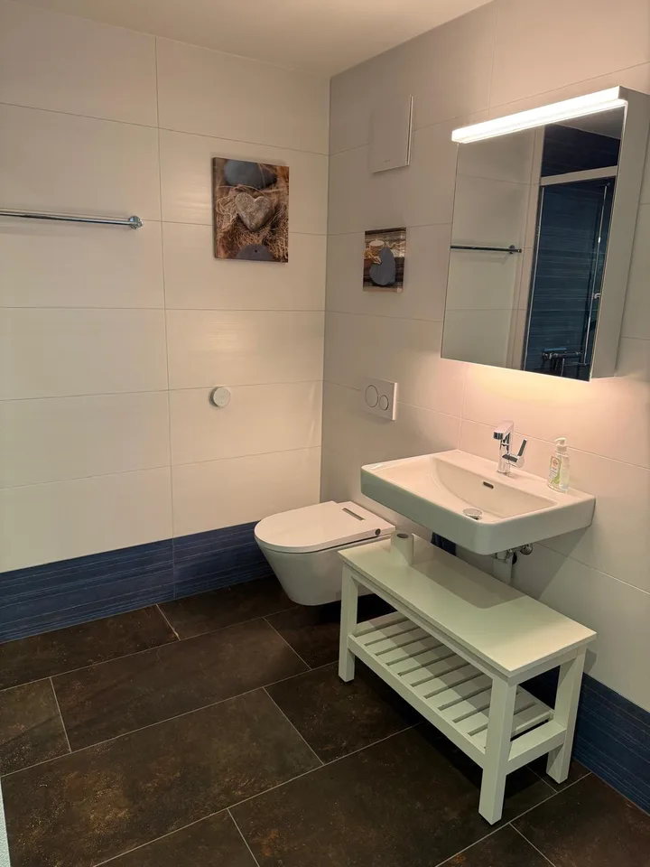 2.5-Zimmer-Wohnung mit Wintergarten im Dorfkern von Oberwil – Foto 10 von 16