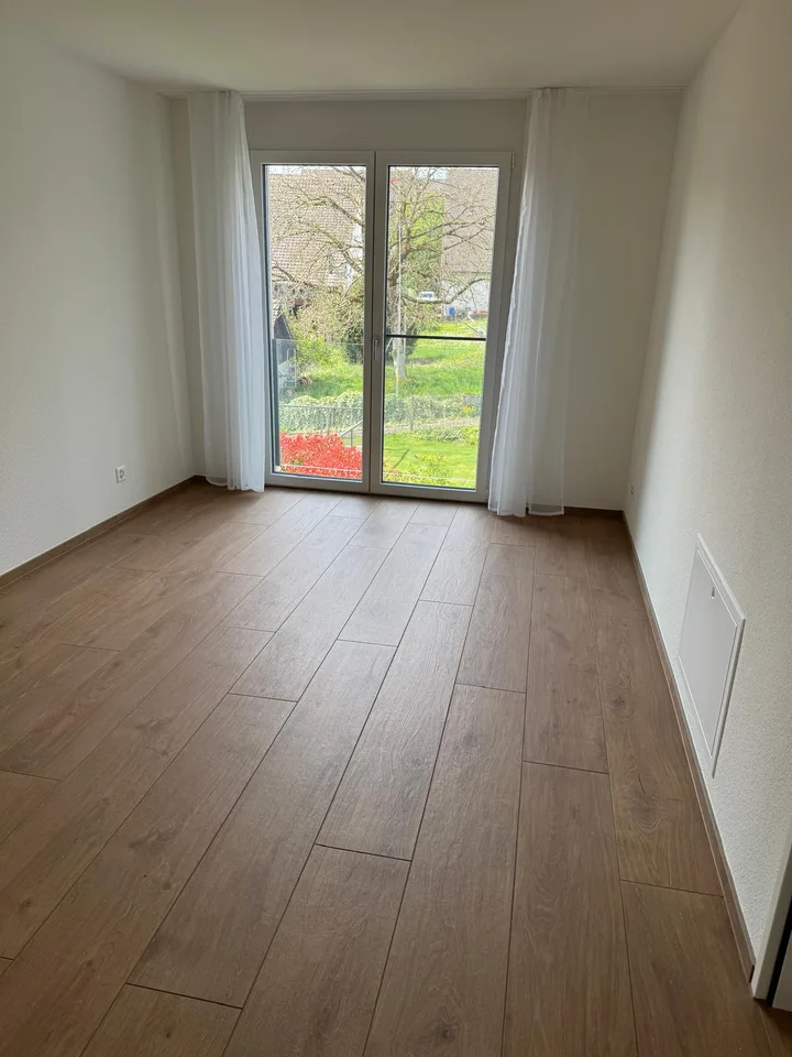 2.5-Zimmer-Wohnung mit Wintergarten im Dorfkern von Oberwil – Foto 9 von 16