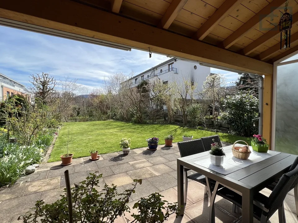 Sonniges Reiheneckhaus mit schönem Garten!