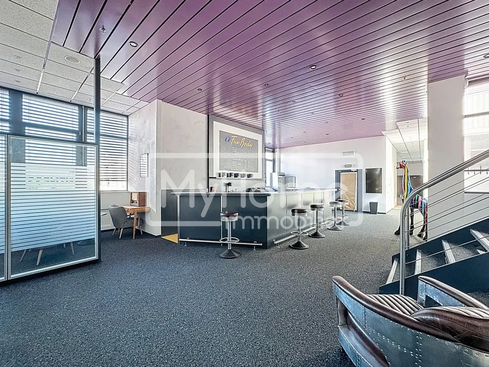 Sala fitness di 967 m2 a Lonay, completamente attrezzata, in affitto