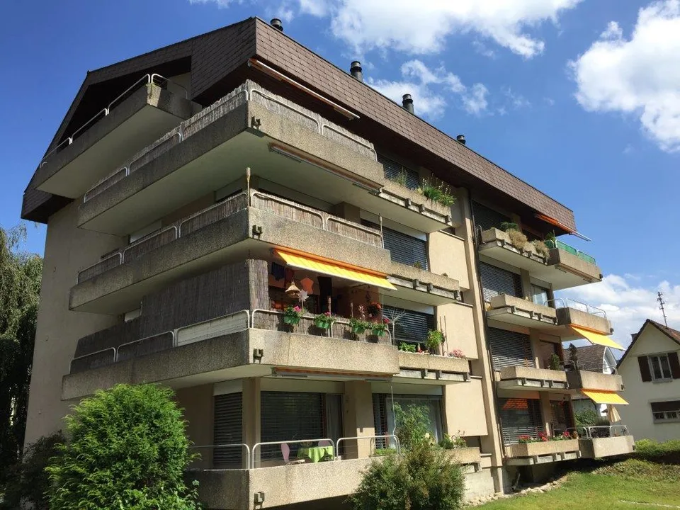 Hallenplatz 4