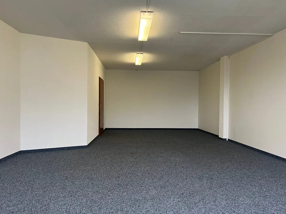 Rollstuhlgängige Gewerberäumlichkeit im Zentrum von Frutigen