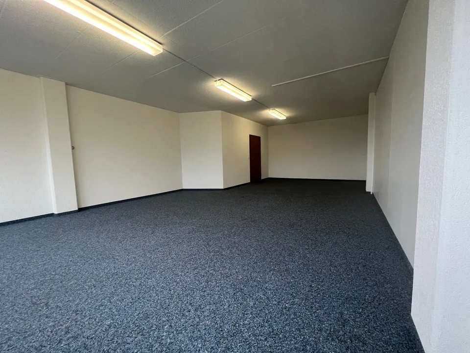 Rollstuhlgängige Gewerberäumlichkeit im Zentrum von Frutigen
