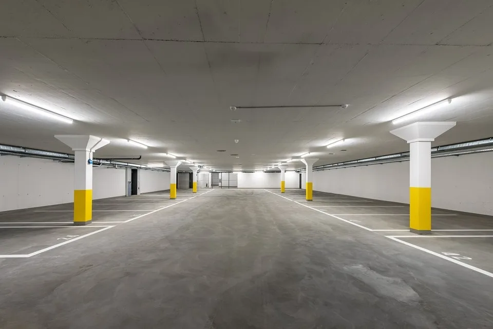 Motorradplatz in Albisrieden zu vermieten