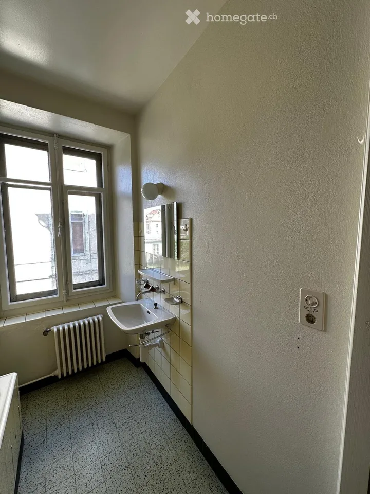 3,5 locali luminosi con balcone LIBERO dal 01.07.2026