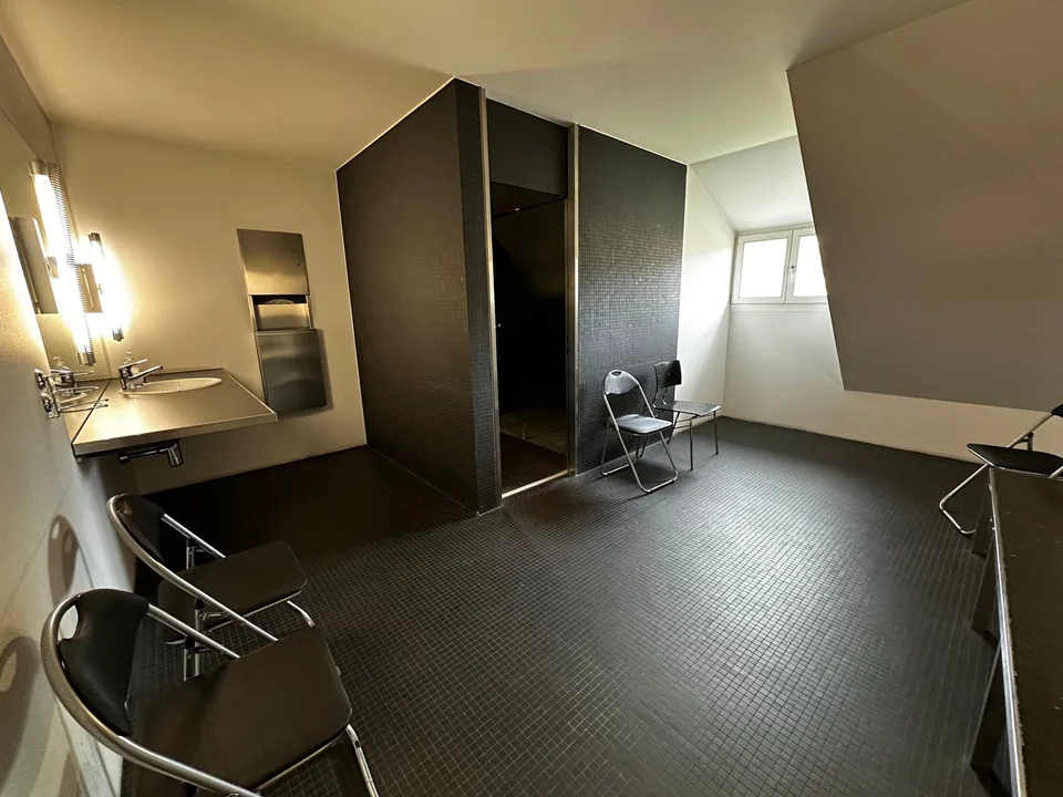 Sala di Ginnastica/Sala di Terapia nel Cuore di Zofingen