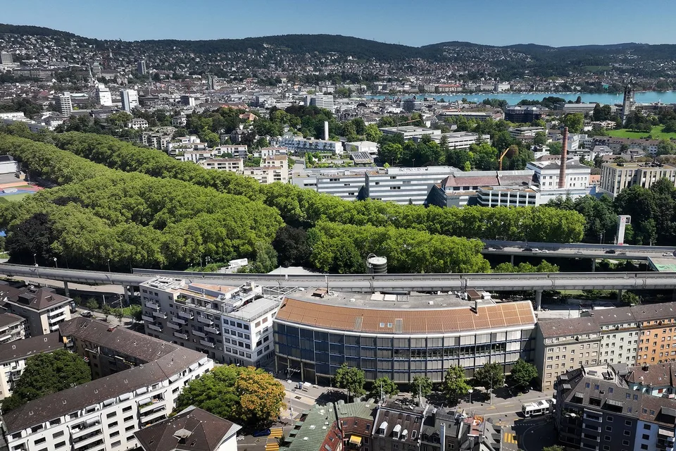 Kompakte Grösse, grosse Wirkung – Ihr Büro am Manesseplatz
