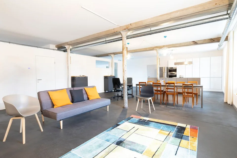 Dein neuer Arbeitsplatz im Loft "zaeme-schaffe"