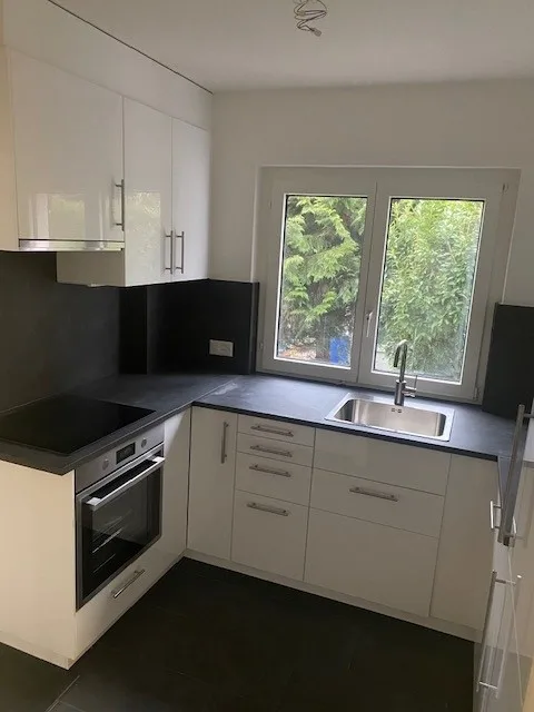 Charmante 2.5-Zimmer-Wohnung mit zusätzlich separaten Büro- Gästezimmer