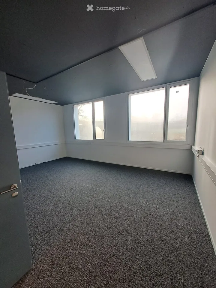 Büro zur Miete in Moudon – 335 m²