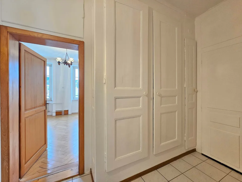 Charmantes 3,5-Zimmer-Wohnung in La Chaux-de-Fonds – Foto 9 von 18