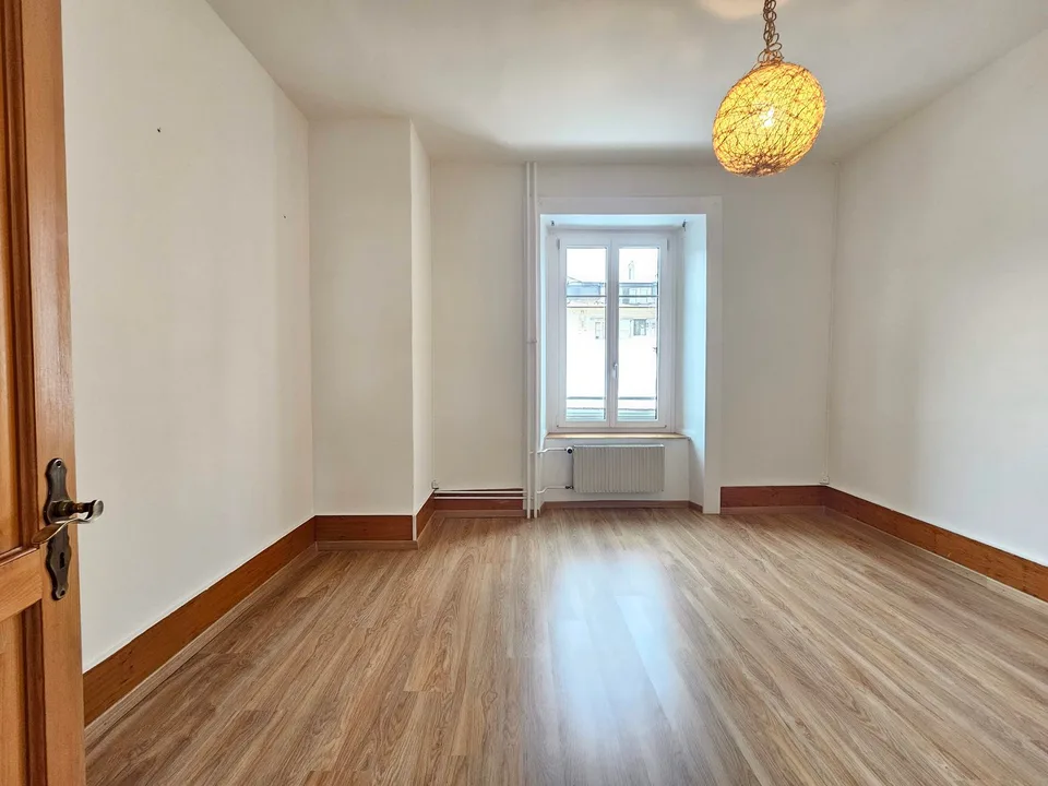 Charmantes 3,5-Zimmer-Wohnung in La Chaux-de-Fonds – Foto 11 von 18