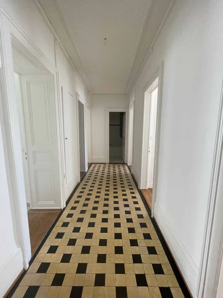Vier-Zimmer-Wohnung im 2. Stock - 1003 Lausanne